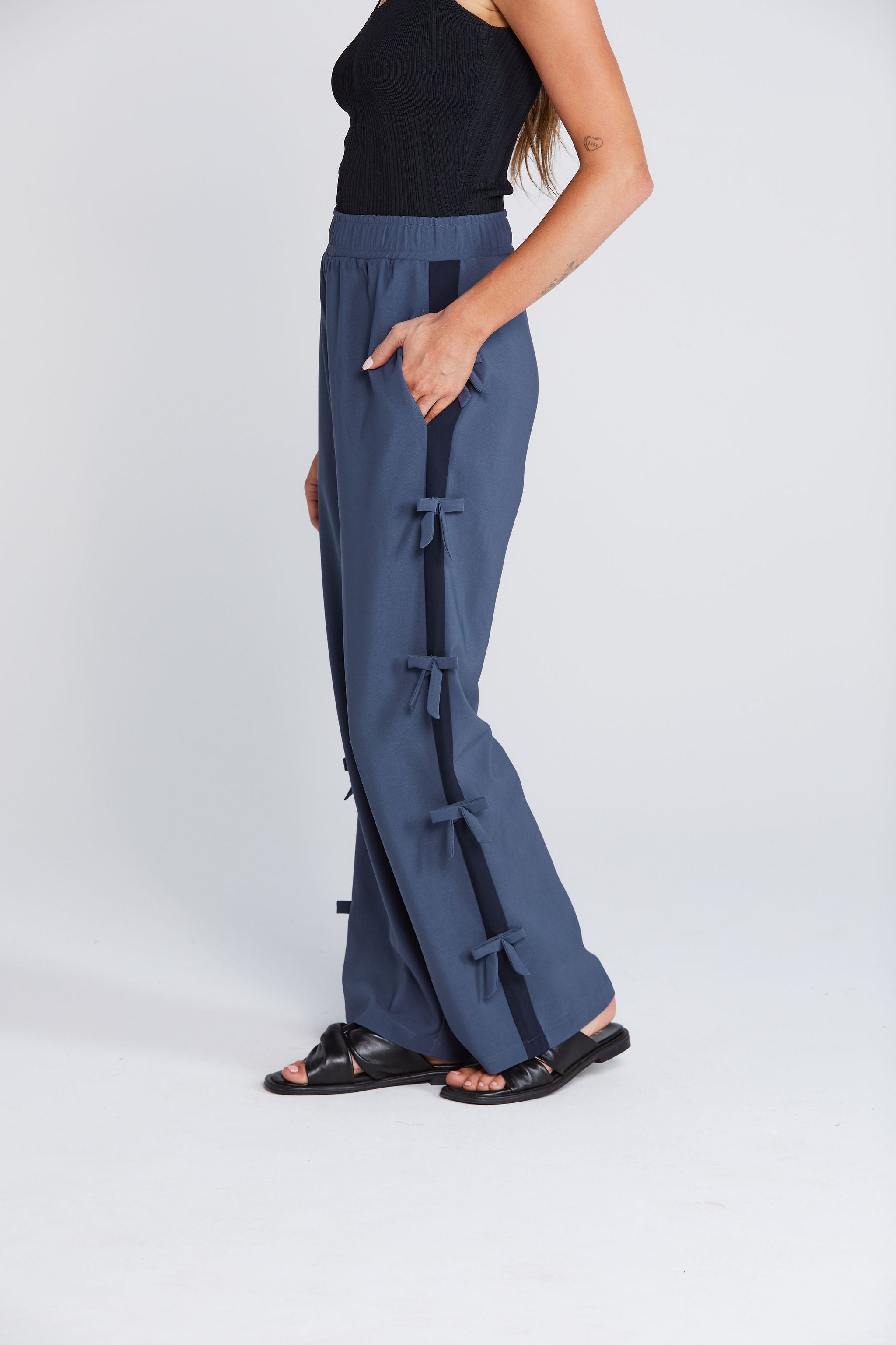 Bowtiful Pant - Navy Oxford